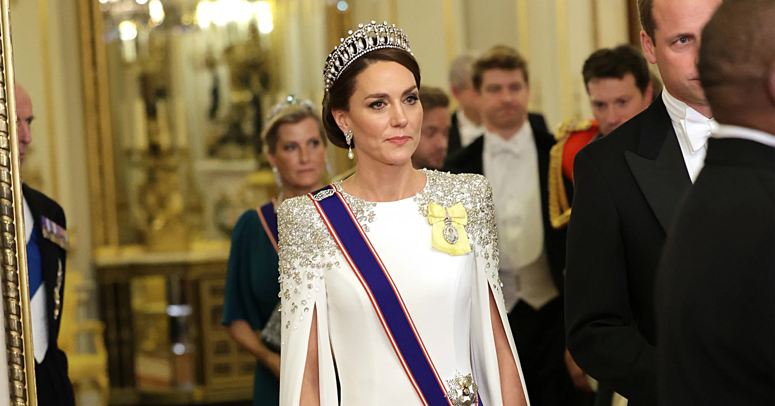 Princess From State The Princess Of Wales’ Dazzling State Dinner Outfit Honored Both ...