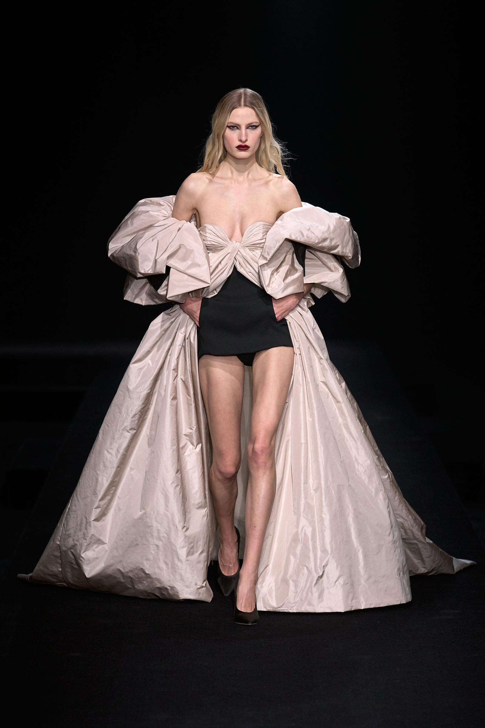 Valentino Spring 2023 Collection