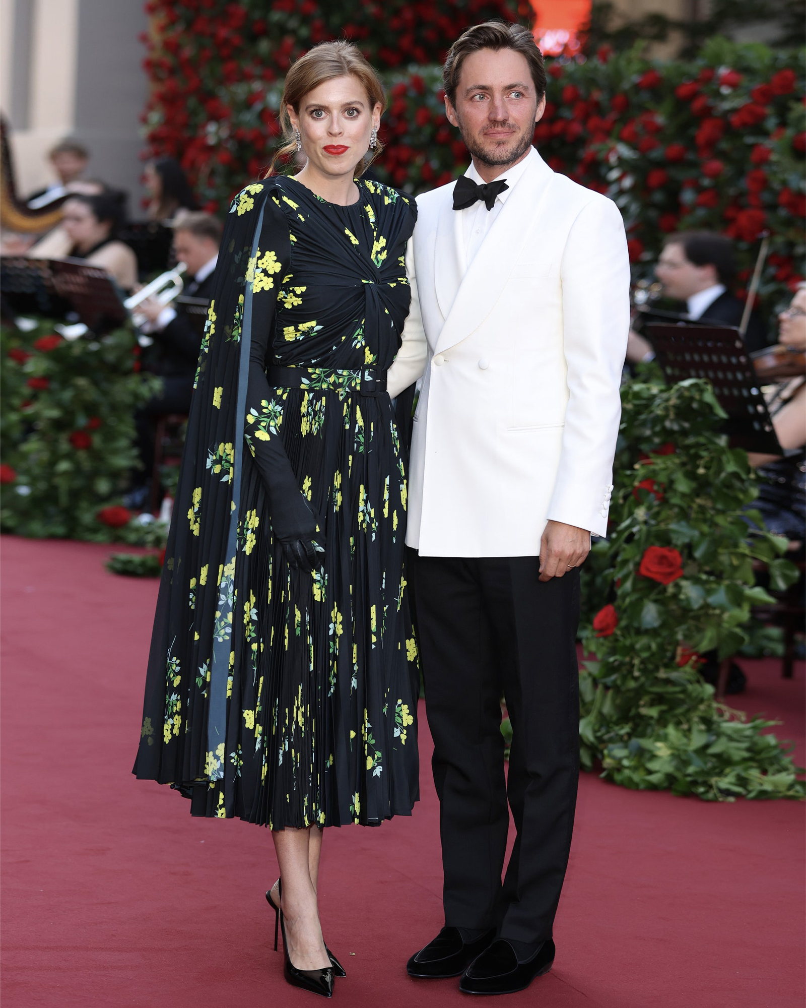 Princesses Beatrice and Eugenie Arrive on the Red Carpet at Vogue World 2023