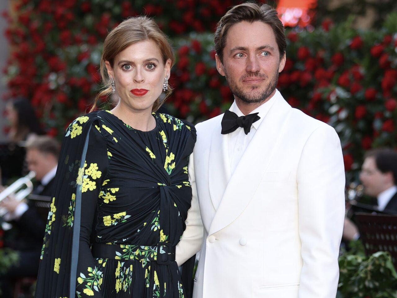 Princesses Beatrice and Eugenie Arrive on the Red Carpet at Vogue World 2023