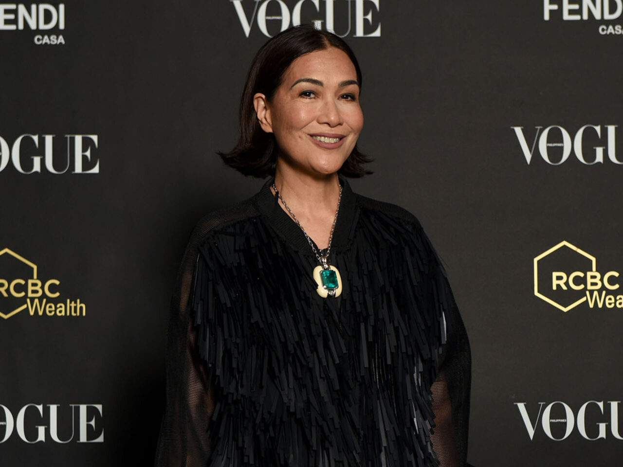Tina Ocampo posing at the photo wall at the Vogue Philippines Gala 2023