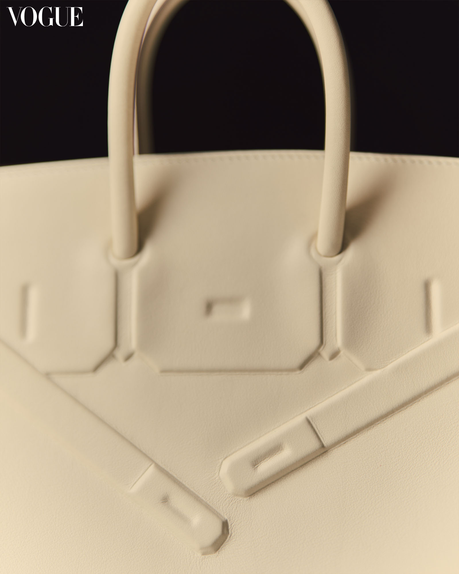 Embossed detail of Heart Evangelista’s Shadow Birkin 25.