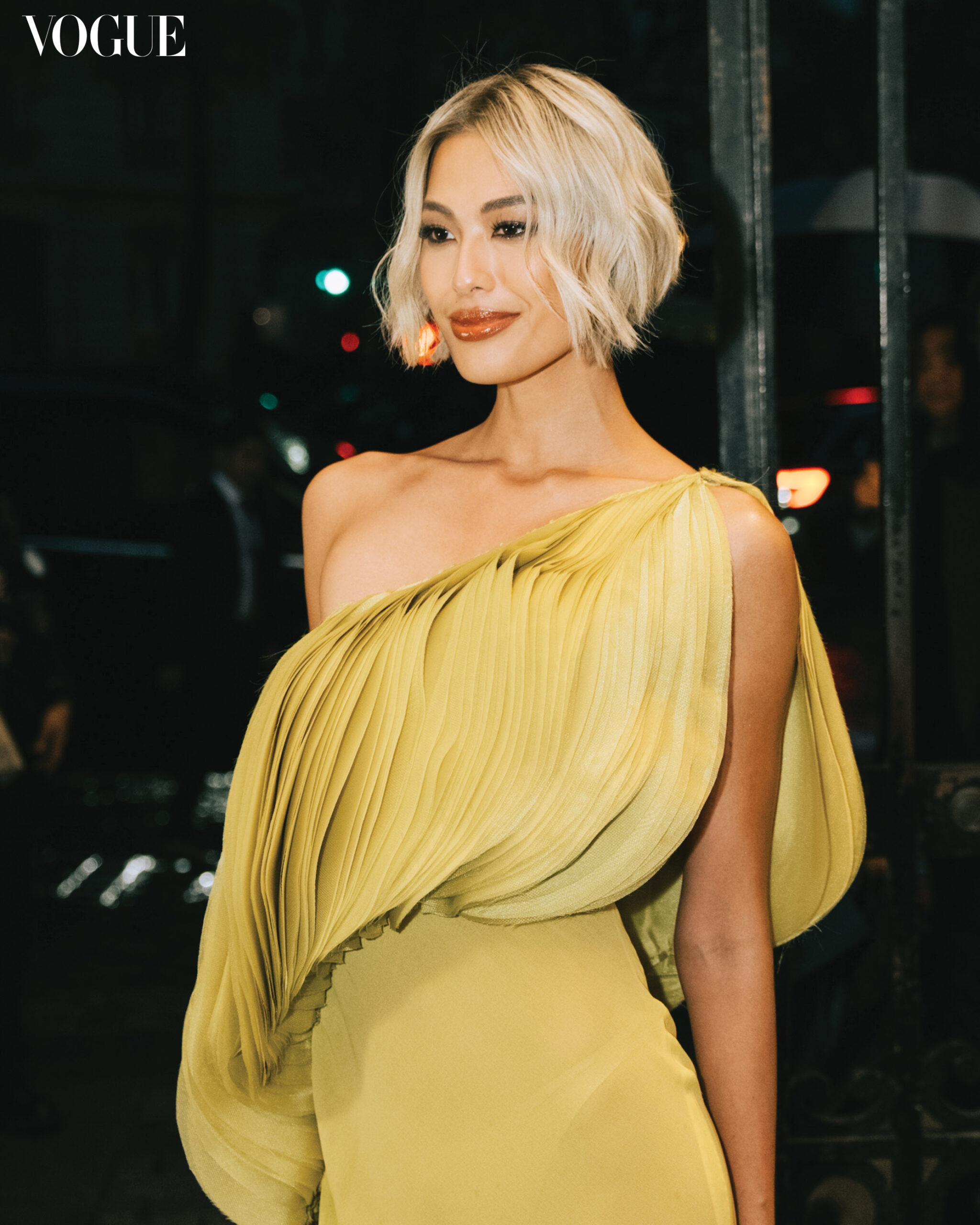 Michelle Dee at Vogue Threads.