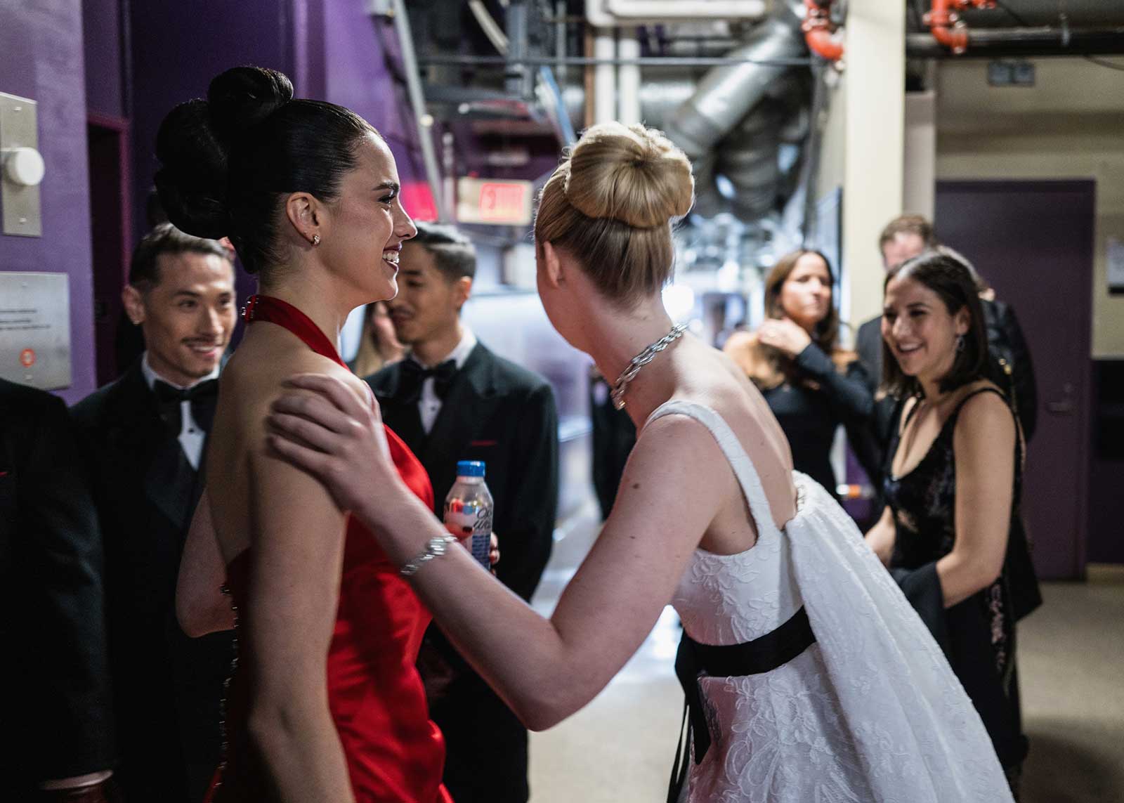 Margaret Qualley and Elle Fanning